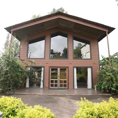Lotus Farms Resort, Mahableshwar Mahābaleshwar Kültér fotó